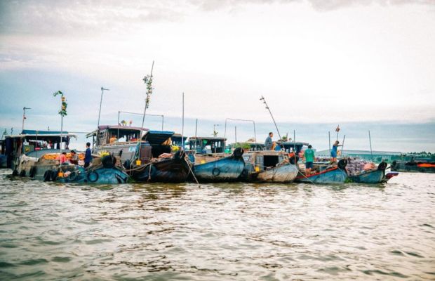 Long Xuyen Floating Market